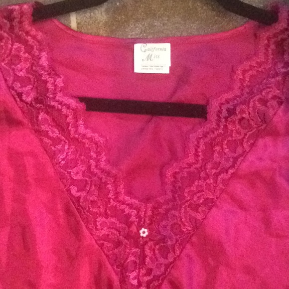 Satiny night shirt - Picture 2 of 2